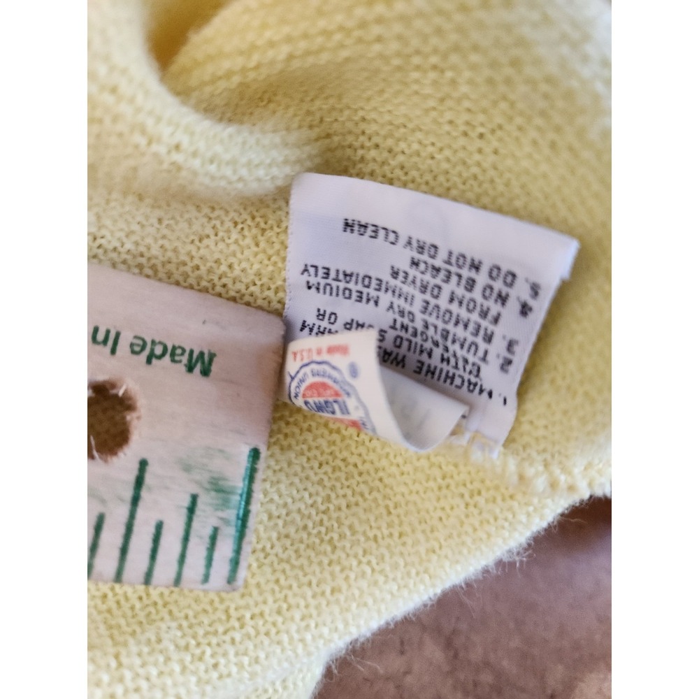 Vintage Izod Lacoste Cardigan Sweater Medium Yellow Preppy 90's Academia - Picture 14 of 14
